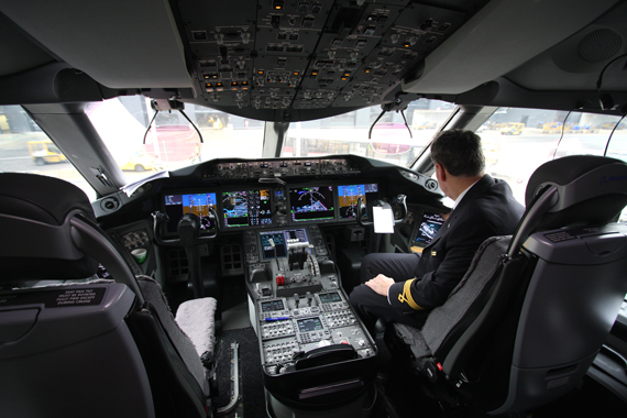 Der Traum eines jeden Piloten, das 787 Cockpit