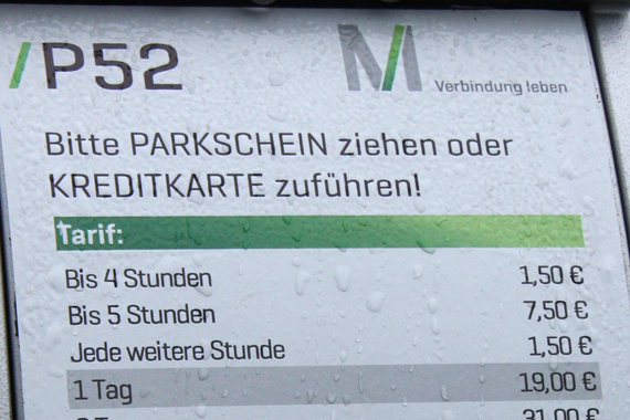 Unglaublich aber wahr, wer im Besucherpark parkt, zahlt für einen Aufenthalt für bis zu 4 Stunden, nur unglaubliche € 1,50.-