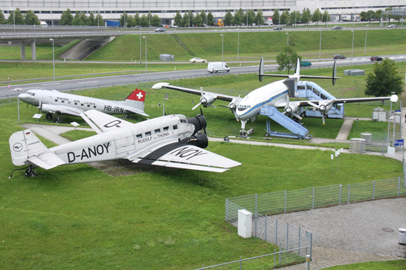 Der Flughafen ist Besitzer der historischen Flugzeuge, welche von LH Technik in Schuss gehalten werden