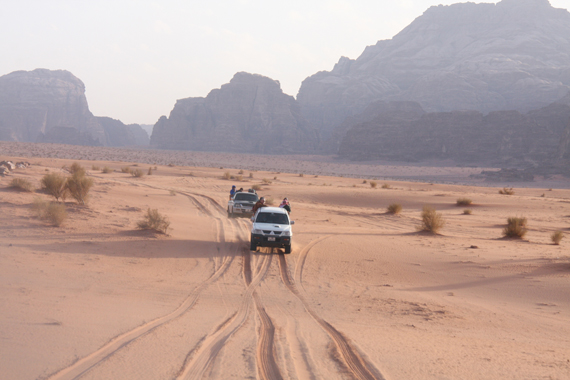 Ein Tag in der jordanischen Wüste gehört einfach dazu